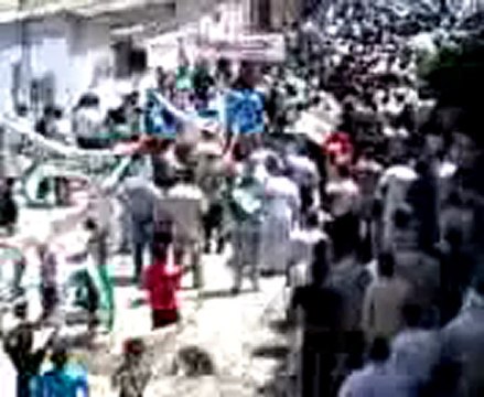 Syria فري برس حمــاة المحتلة حي الحميدية مظاهرة ج ابطال جامعة حلب 2012 5 18 Hama