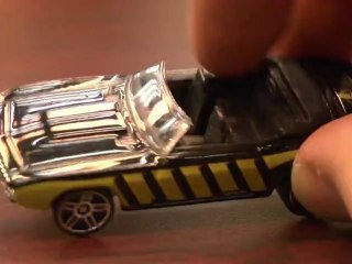 CGR Garage - 1969 KILLER BEE CAMARO Hot Wheels review