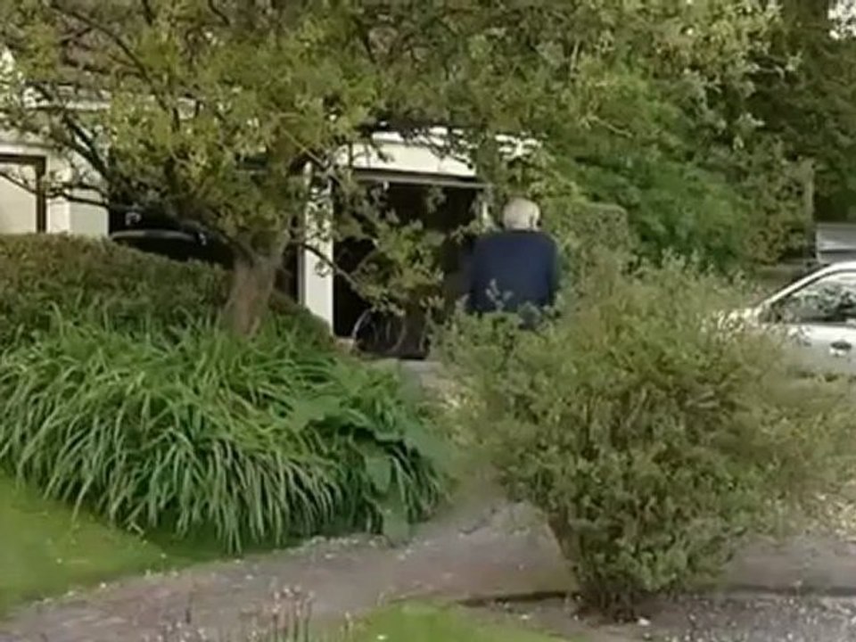 83-yr-old UK Man Becomes the Oldest Living Kidney Donor