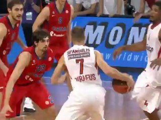 The shot heard 'round the basketball world!