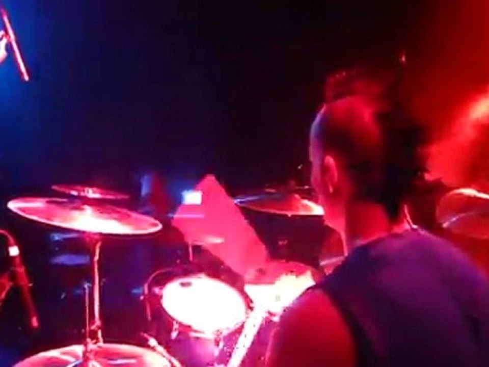 Alışırım Gözlerimi Kapamaya (Özgür Can Öney Kamerasından )