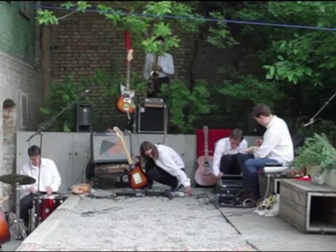 melting clouds – labyrinth /live performance 12.05.2012 @ yagallery/