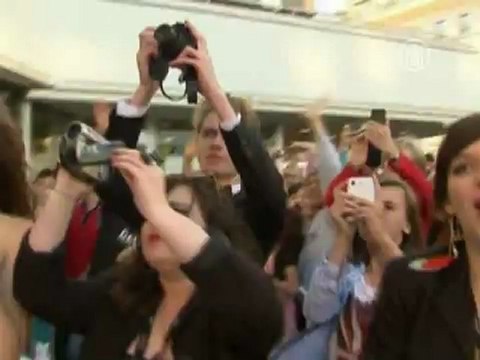 Звёзды блещут на красной дорожке в Каннах