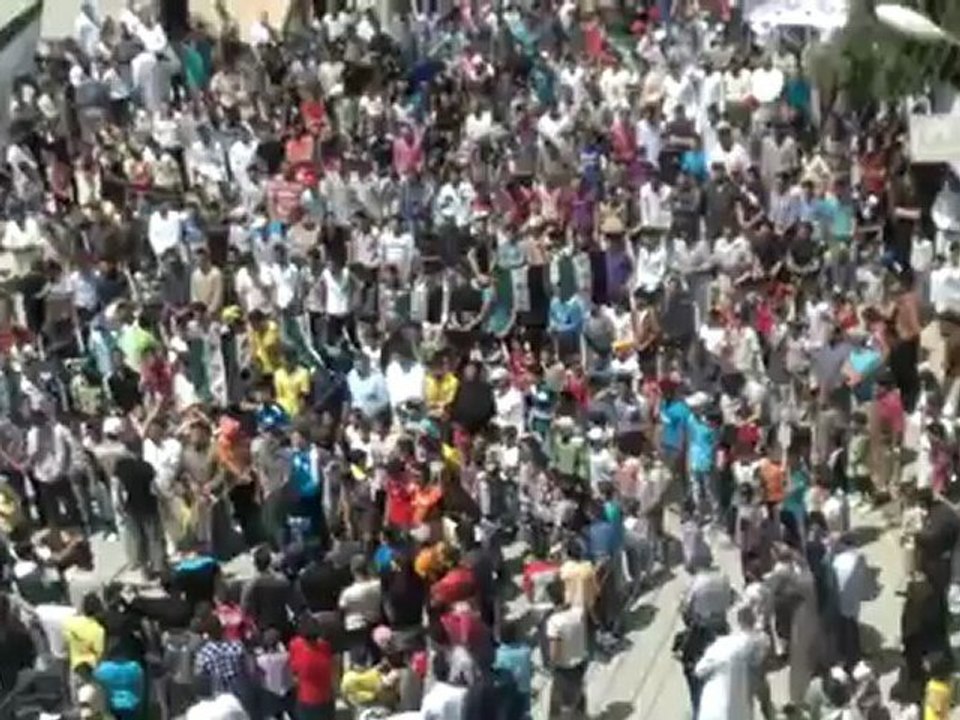 Syria فري برس حمص القريتين  جمعة أبطال جامعة حلب دقة عالية 18 5 2012 ج1 Homs