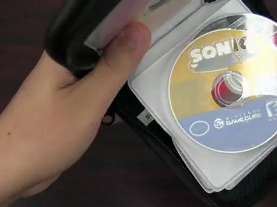 CGRundertow MAD CATZ NINTENDO GAMECUBE DISC WALLET Video Game Accessory Review