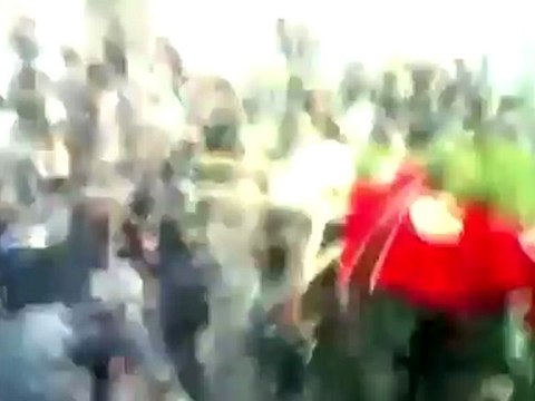 Syria فري برس أغنية السفاح أبو نص لسان غناء و ألحان فرقة المندسين Syria