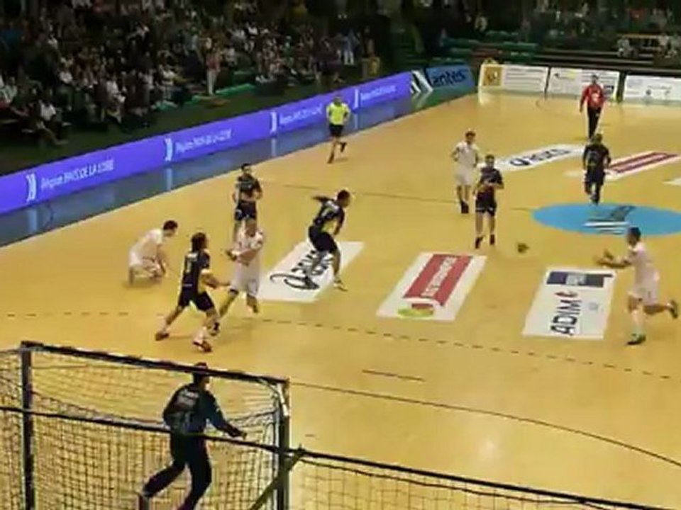 HBC Nantes - USAM Nimes - But de Franck JUNILLON