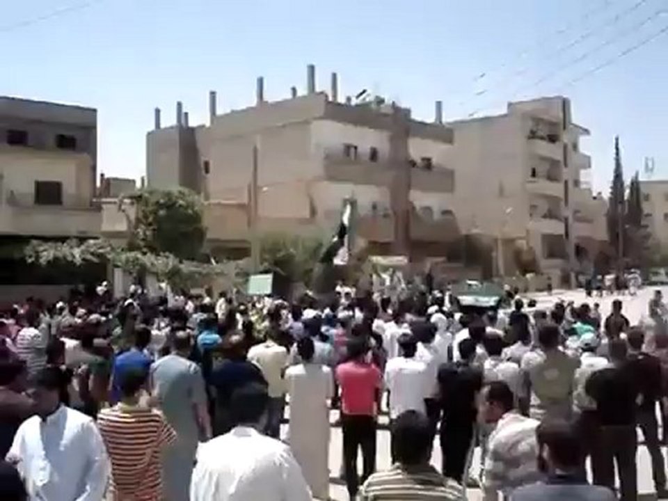 Syria فري برس ديرالزور جمعة ابطال جامعة حلب حي المطار سكابا 18 5 2012 Deirezzor