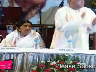 Lata Mangeshkar, Javed Akhtar  Ashutosh Govarikar