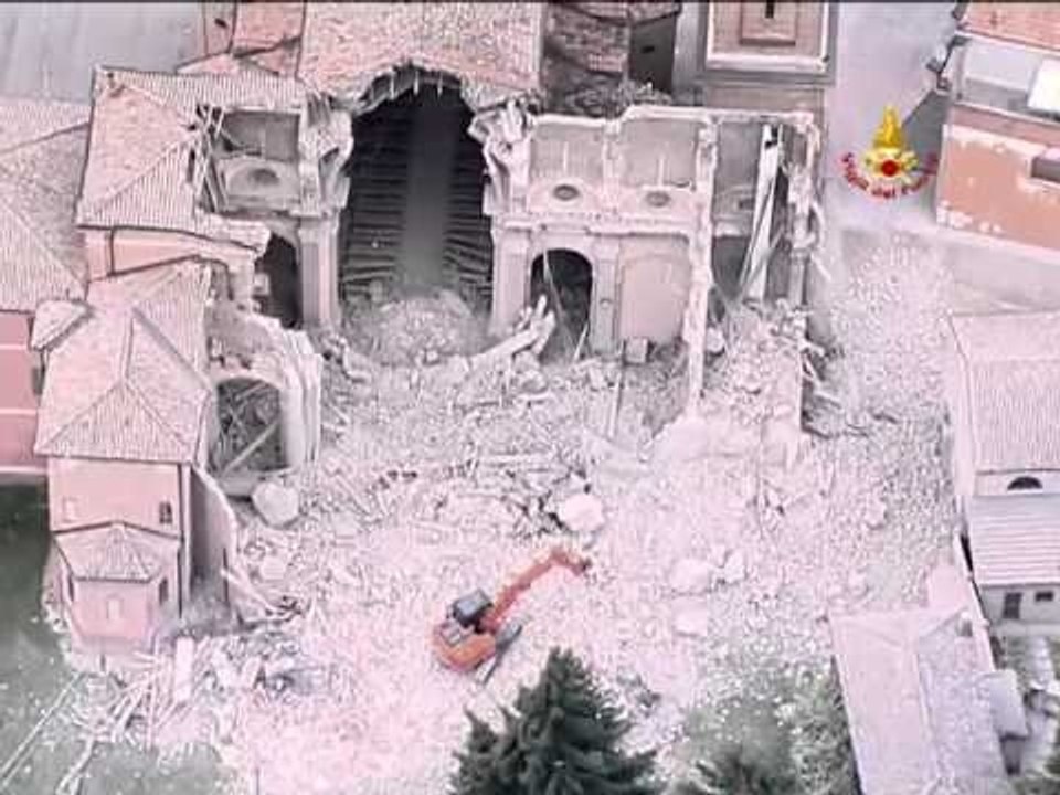 Ferrara - Terremoto, immagini aeree 13 (20.05.12)