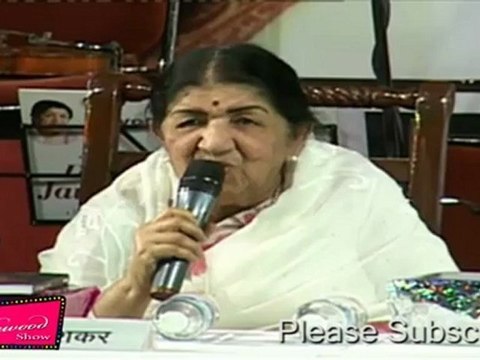 Lata Mangeshkar Says 'Javed Akhtar Is A Good Politician'.mp4