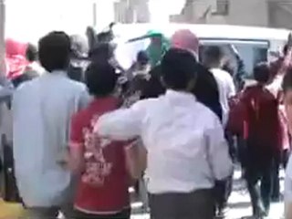 Télécharger la video: Syria فري برس حلب حي المرجة جمعة أبطال جامعة حلب 18 5 2012 ج1 Aleppo