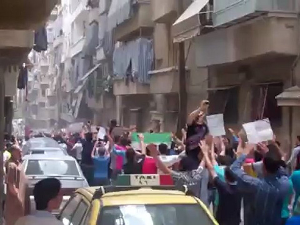 Syria فري برس حلب    مغاوير صلاح الدين منطلقين من جامع بلال 18 5 2012 Aleppo