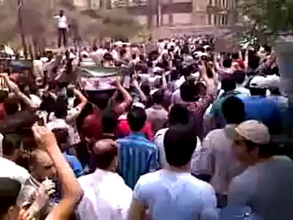 Syria فري برس حلب   حي صلاح الدين  مظاهرة حاشدة 18 5 2012 Aleppo