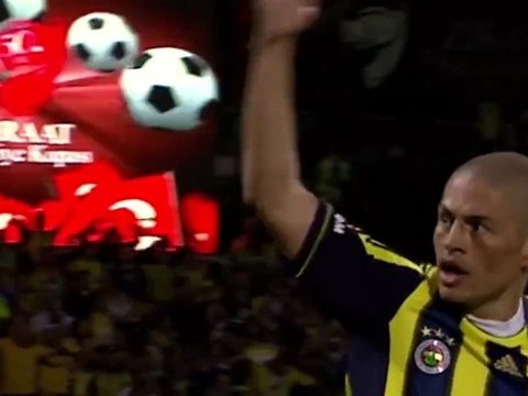 Un Alex en feu offre la coupe à Fenerbahçe