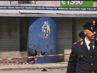 Italy school bombing: Amateur video shows aftermath