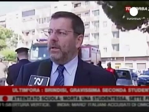 Attentato a Brindisi: morta una studentessa di 16 anni....
