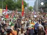 A Francoforte migliaia in marcia contro l'austerity