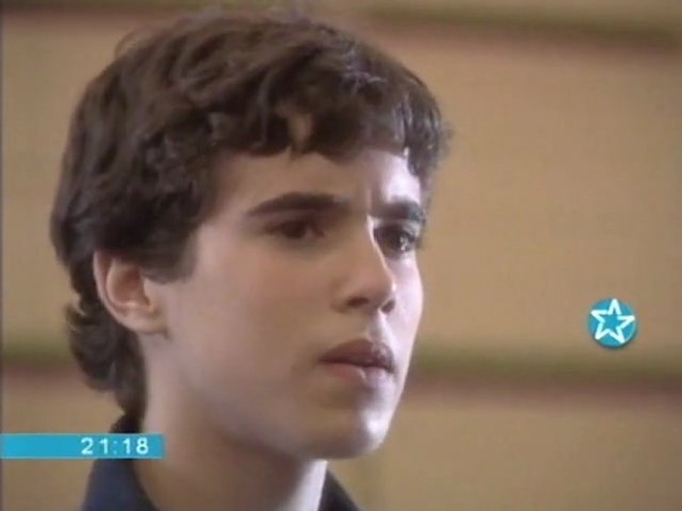 Nicolás Cabré en "Poliladron"