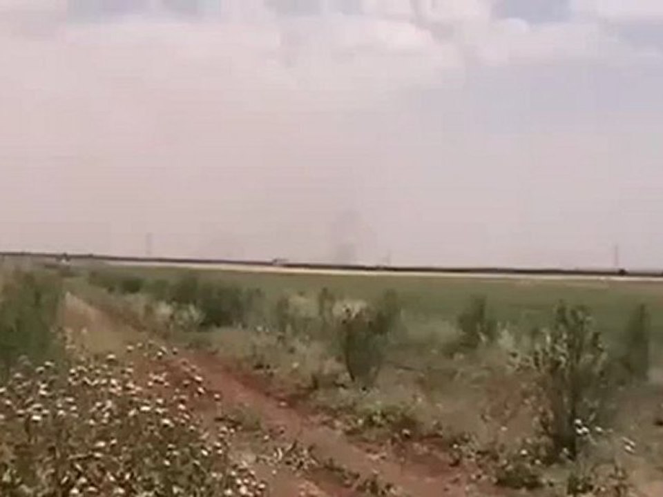Syria فري برس  كوكب   حماة المحتلة حرق الشبيحه المحاصيل الزراعية للمواطنين 19 5 2012 Hama