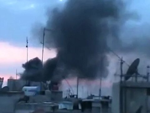 Syria فري برس حمص القصور قصف عنيف على الحي واحتراق الأبنية السكنية 19 5 2012 ‫ ج3 ‫‬Homs