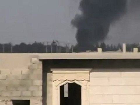 Syria فري برس حلب اعزاز قصف على المدينة وتصاعد الادخنة بشكل كثيف19 5 2012 Aleppo