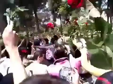 Syria فري برس حلب الهندسة المدنية قراءةالفاتحة لأرواح الشهداء وهتافات رائعة لابطال الجامعة 19 5 2012 ج4 Aleppo