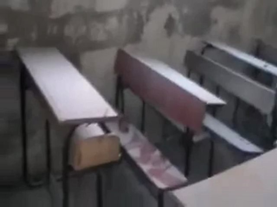 Syria فري برس حمص قلعة الحصن  أثار القصف والدمار بأحد المدارس 19 5 2012 Homs