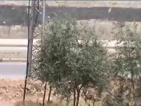 Syria فري برس حماه المحتلة إطلاق نار كثيف من القناصة والمدرعات وإصابة أحد جدران المنازل مشاع الأربيعن 19 5 2012 Hama