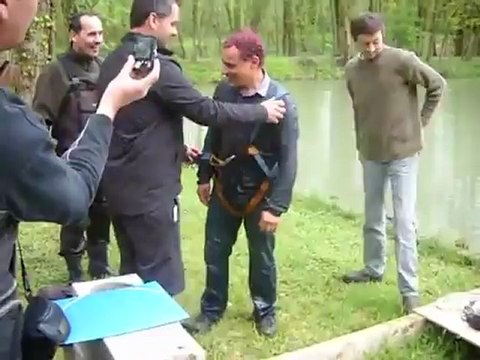 enterrement de vie de garçon : saut à l'elastique