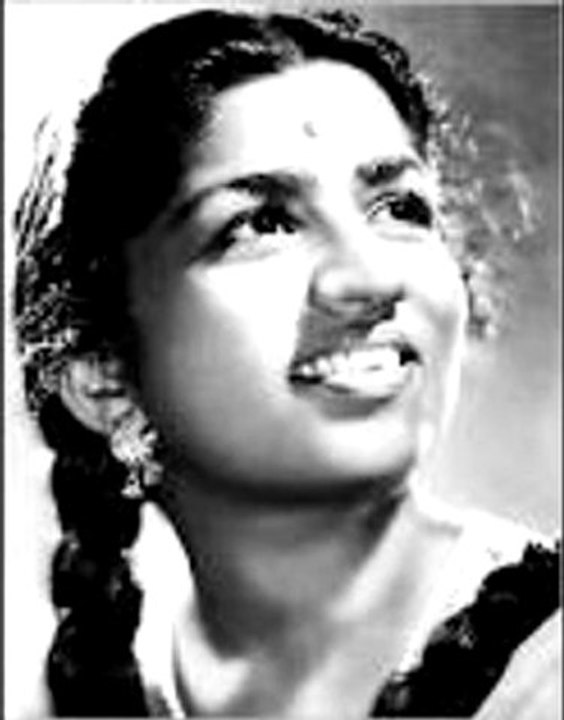 Roothhe roothhe piyaa manaaun kaise (Kora Kaaghaz)(1974)