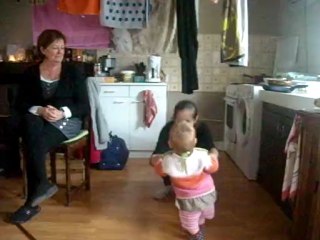 Dansons la capucine !