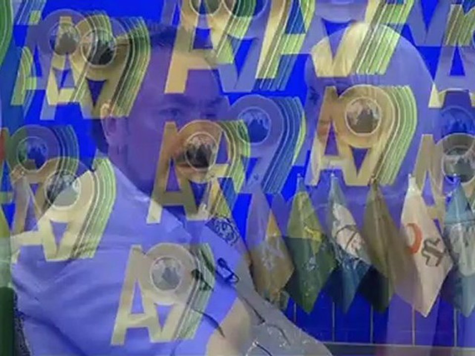 Huzurlu yaşamak çok kolayken, insanlar öfke ve kavgayı tercih ediyorlar.