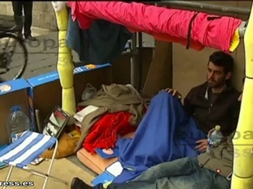 Un joven en huelga de hambre contra los recortes