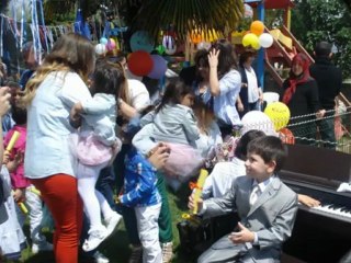 EKOL ANAOKULU 2012 PİYANO RESİTALİ