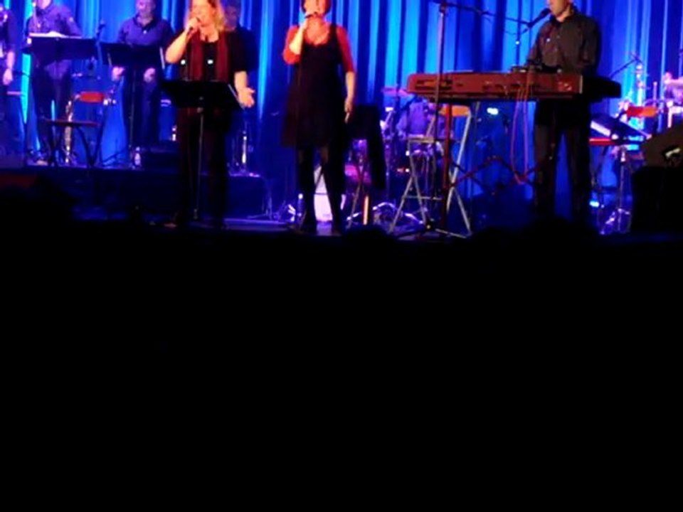 (Halleluja, Gott kommt uns entgegen) - Ruhama @ Katholikentag 2012