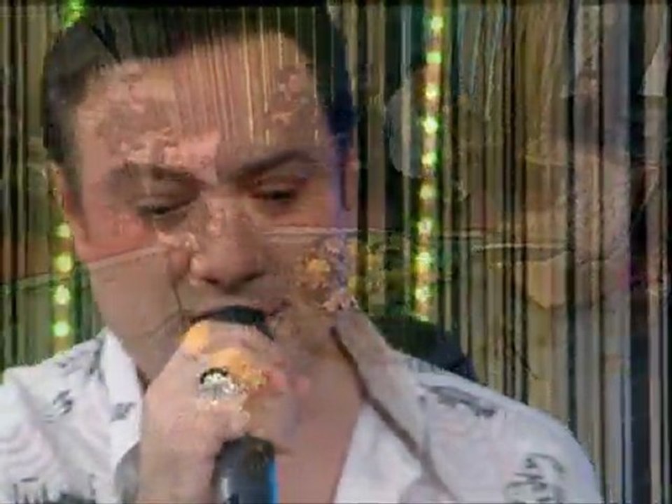 SÜRMELİ GÖZLERİN SÜRMEYİ NEYLER Ayhan Aşan'dan OLİMPİST KOMPLE MUTFAK'IN KATKILARIYLA