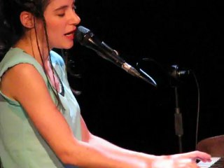 Delphine Coutant à Agend'Arts, Lyon, Mai 2012