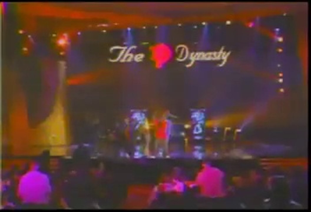 Jay-Z & Tha Dogg Pound "I Just Wanna Love U" & "Change the Game" G-Mixx Live @ WGN "Soul Train" Music Awards, Shrine Auditorium, Los Angeles, CA, 03-04-2000