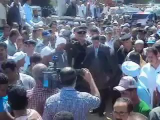آلاف المواطنيين يشيعون جنازة شهيد الشرطة بقرية المحسمة بالإسماعيلية