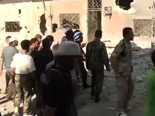 Syria فري برس  حمص الرستن  المراقبين الدوليين يشاهدون الدمار 20 5 2012 Homs