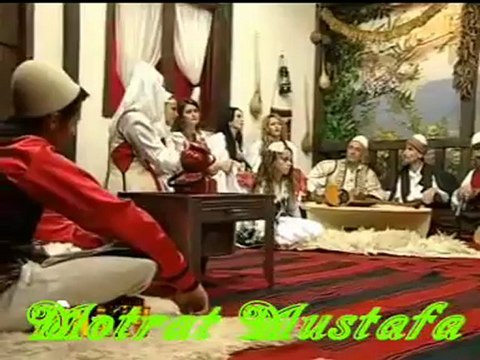 Motrat Mustafa - Thret Kosova Tetov oj motër - LIVE