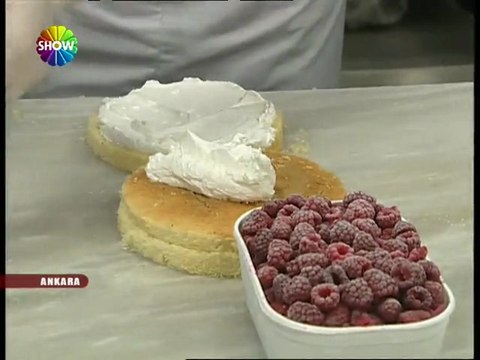 Vahe'nin sofrası - Frambuazlı pasta tarifi