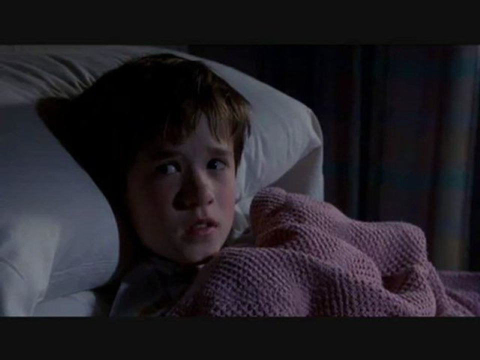 The Sixth Sense (1999) - _I see dead people._