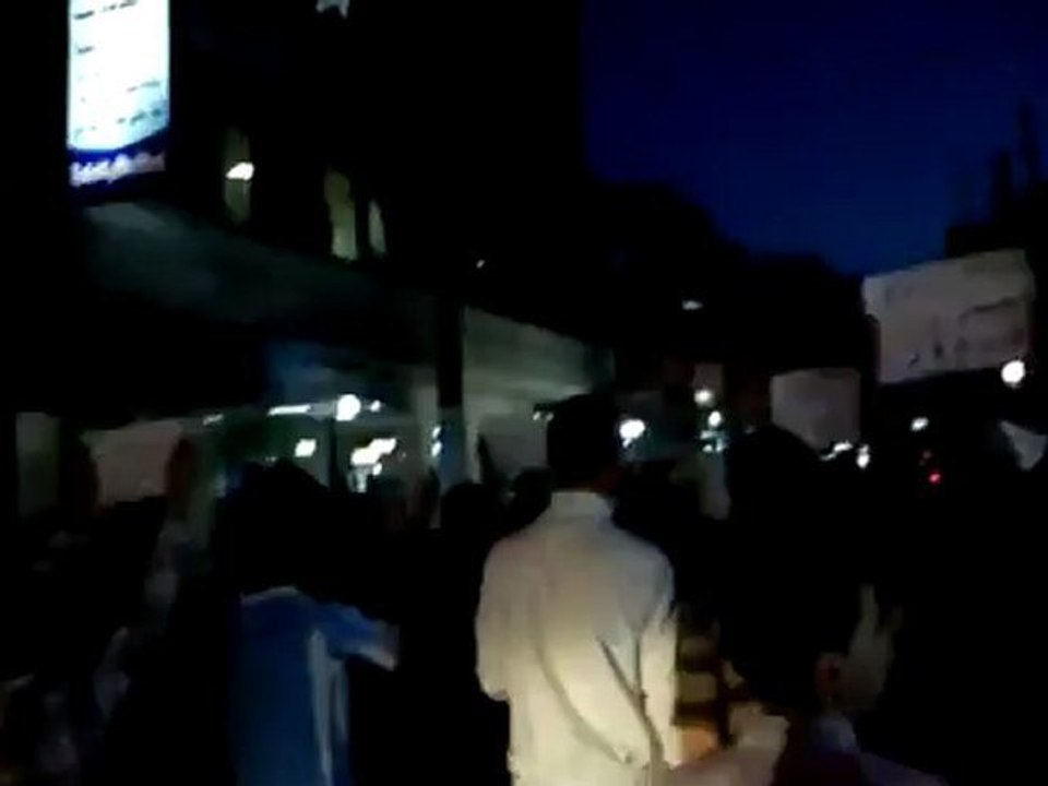 Syria فري برس حلب حي الشعار مسائية أحرارالحي وحي طريق الباب 20 5 2012 Aleppo