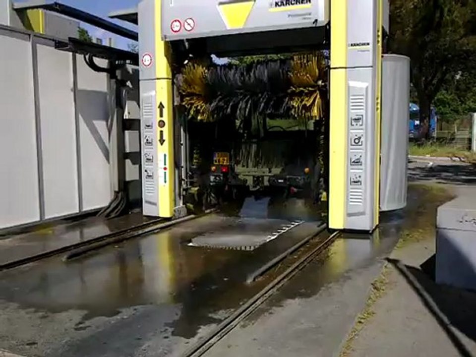 Ou comment laver un Land bâché !!!