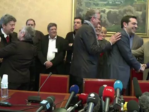 Tsipras, le Mélenchon grec , s'en prend à Merkel