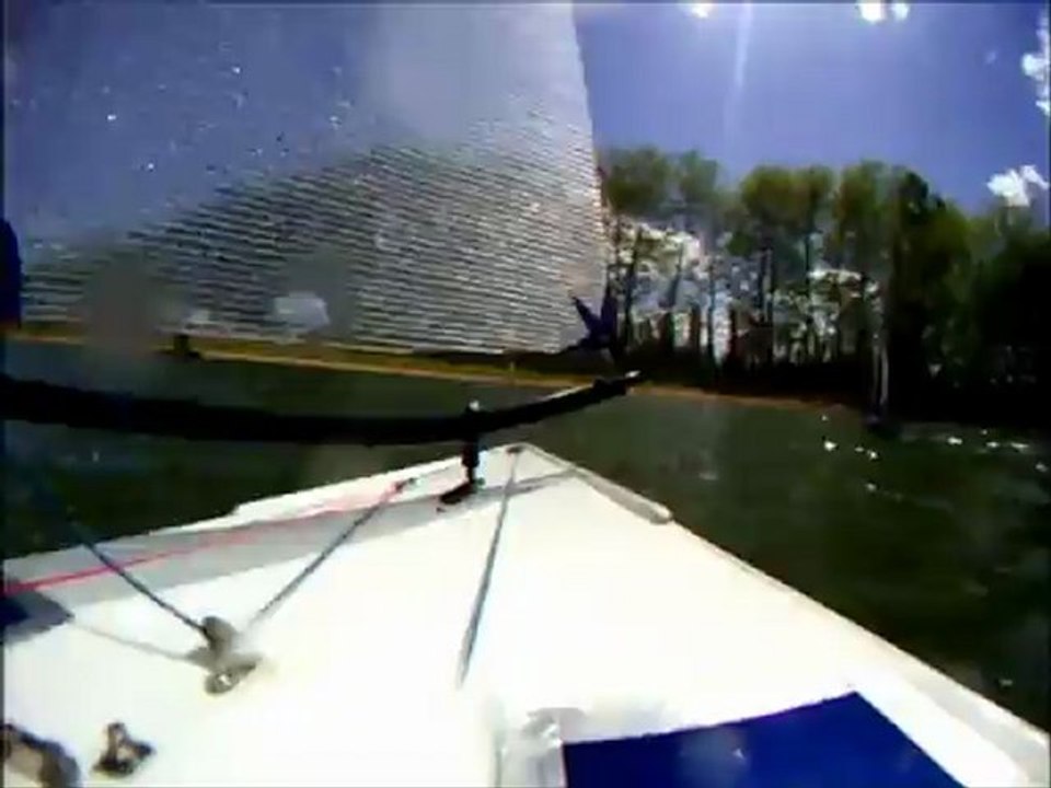 Voilier RC, force 3 établi, 5 dans les risées