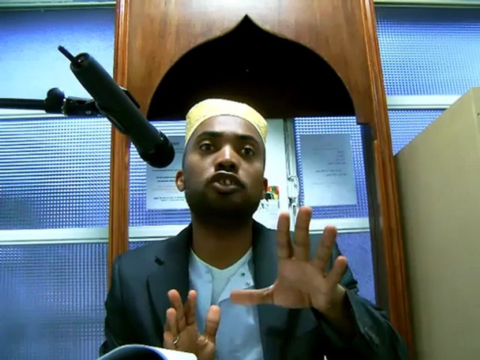 Mohamed Bajrafil - Pourquoi les femmes prient derrière les hommes ?