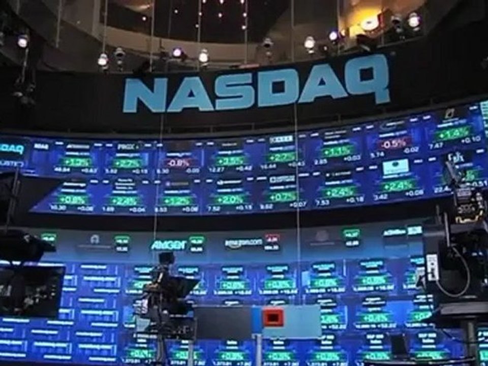 Facebook Shares Fall Sharply in Morning Trade Following Shaky IPO